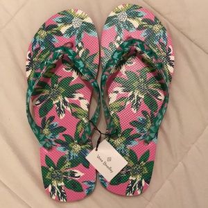 Vera Bradley flip flops